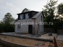 К дому нужно пристроить пристройку