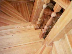 wood_stairs_19